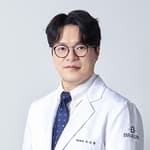 Dr. Lee Jiwon