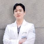 Dr. Heo Woong