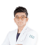 Dr. Kang Moonseok