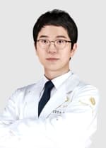Dr. Yoon Jeongmin